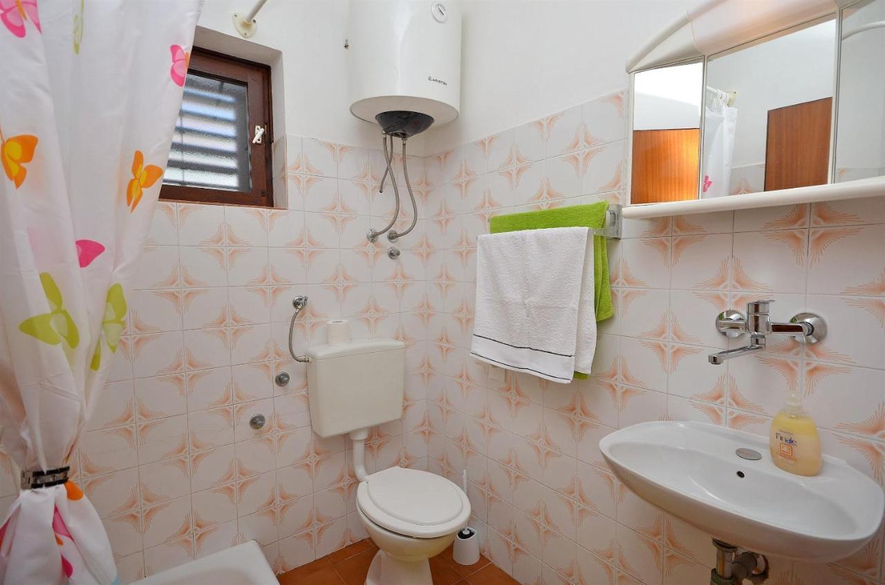 Apartment And Room Ivica โวดีเซ ภายนอก รูปภาพ