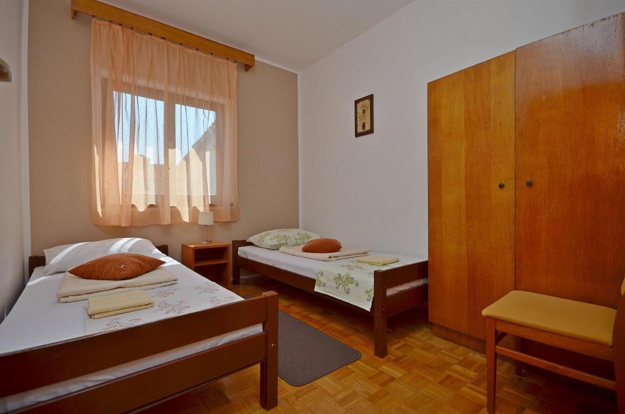 Apartment And Room Ivica โวดีเซ ภายนอก รูปภาพ